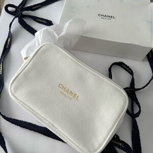 Chanel White and Gold Cosmetic Case